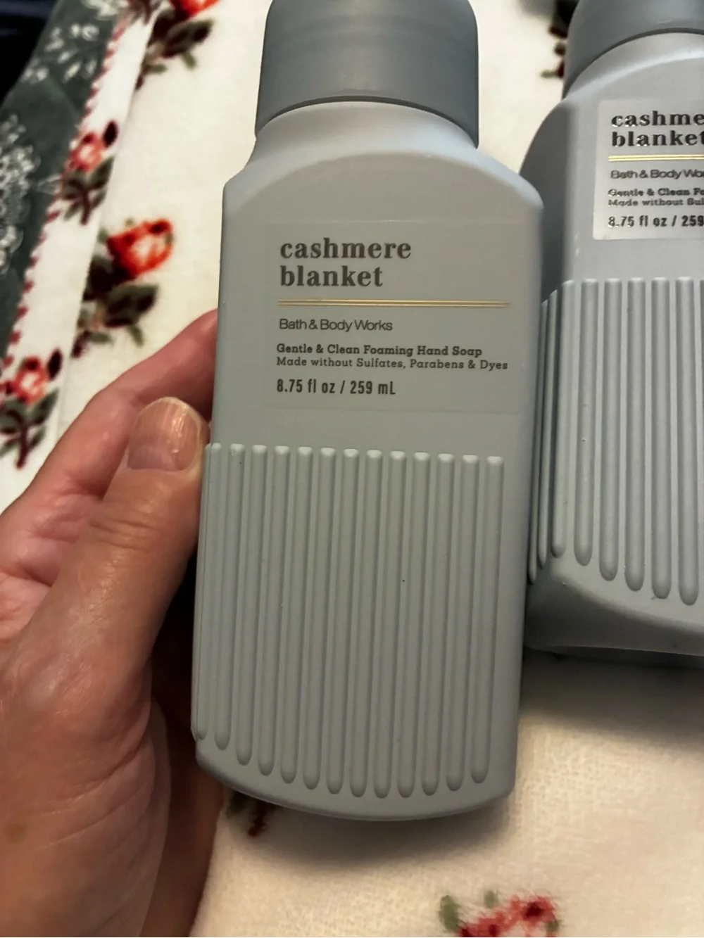 Bath & Body Works Cashmere Blanket Foam Hand Soap -  (4)